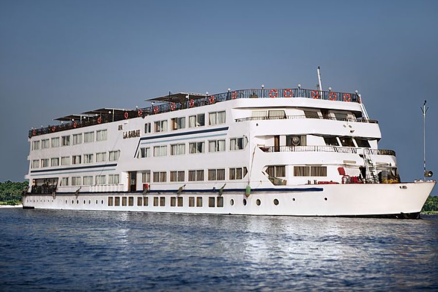 10-Day Cairo Nile Cruise from Aswan to Luxor and Hurghada